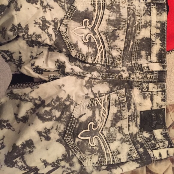 Brand new pair of rock revival shorts👀💸 - Picture 2 of 2